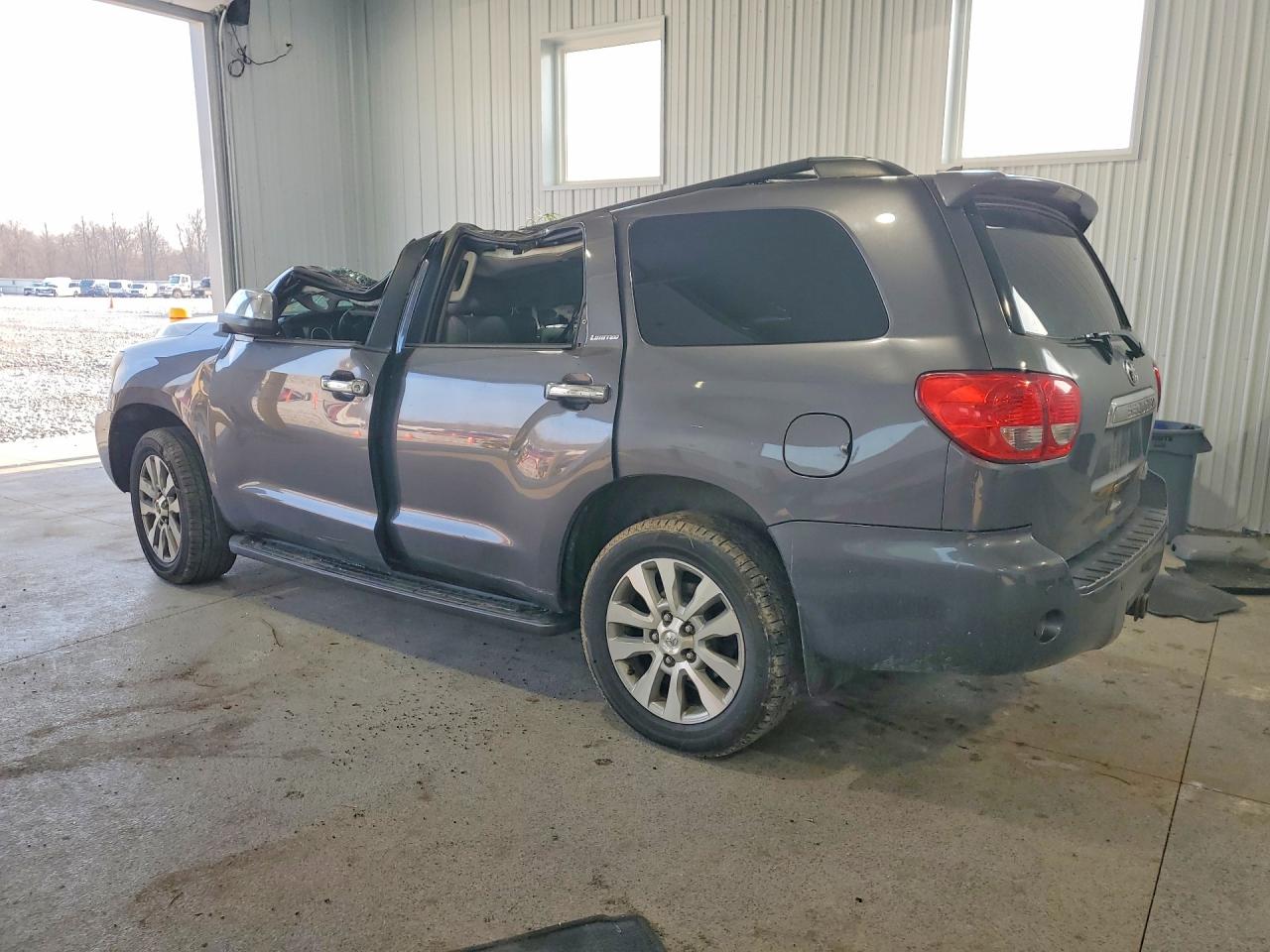 2012 TOYOTA SEQUOIA photo 3