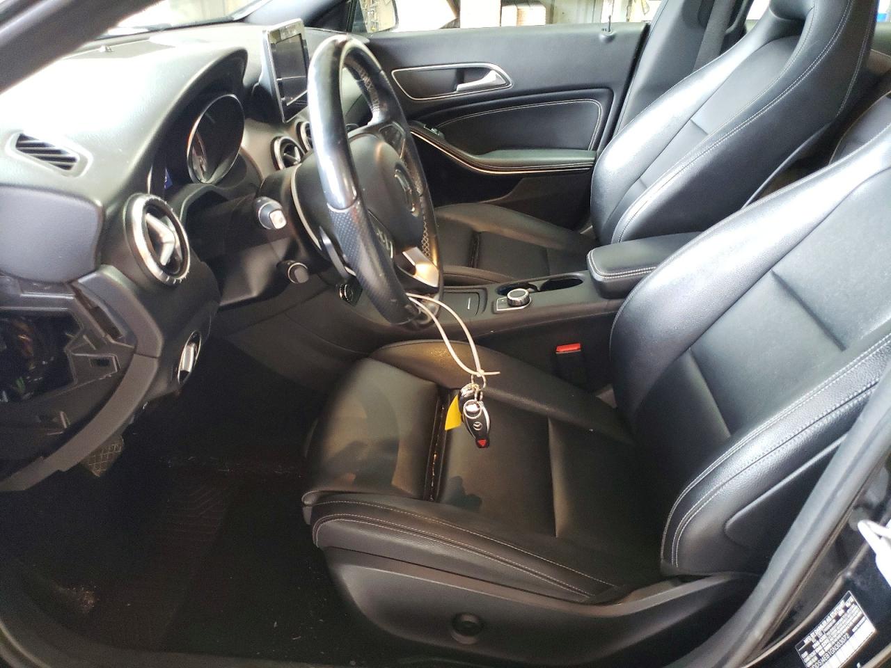 2016 MERCEDES-BENZ CLA 250 photo 13