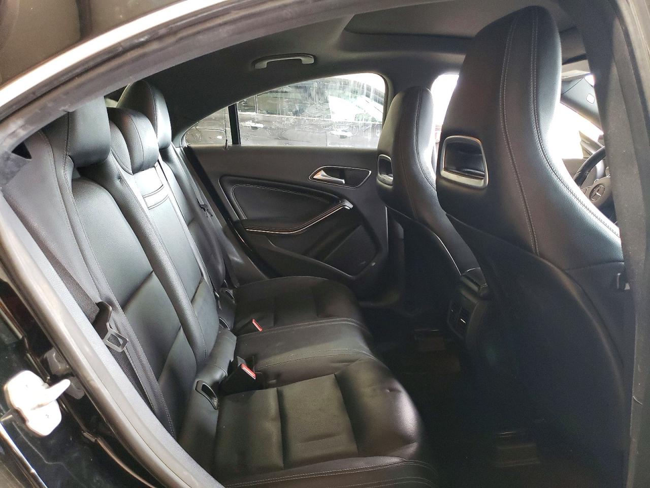 2016 MERCEDES-BENZ CLA 250 photo 19