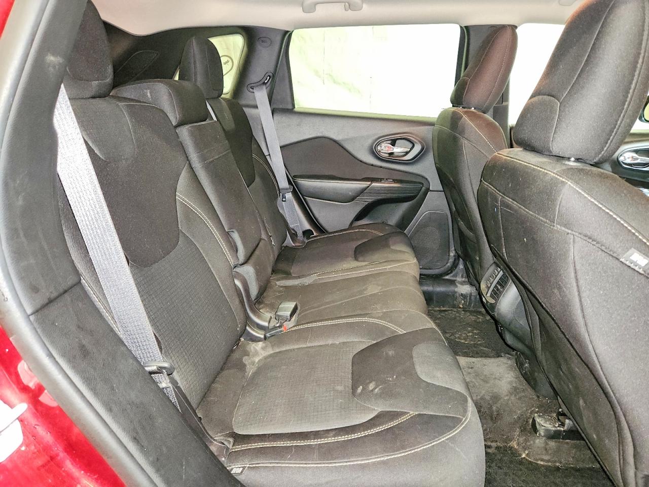 2015 JEEP CHEROKEE LATITUDE photo 21