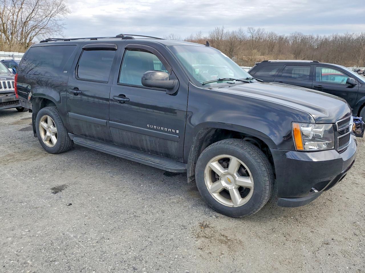 2007 CHEVROLET SUBURBAN K1500 photo 7