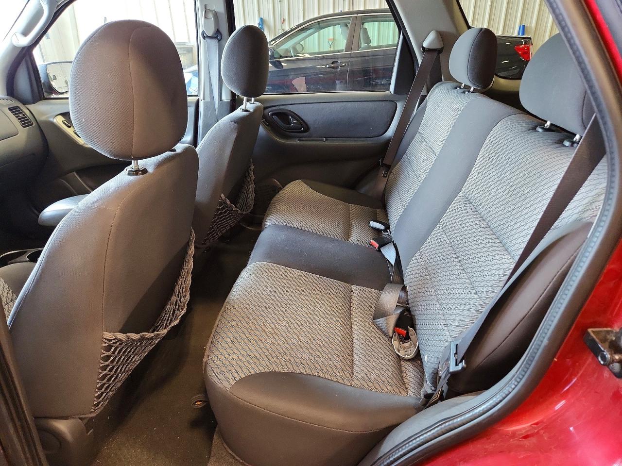 2004 FORD ESCAPE XLT photo 21