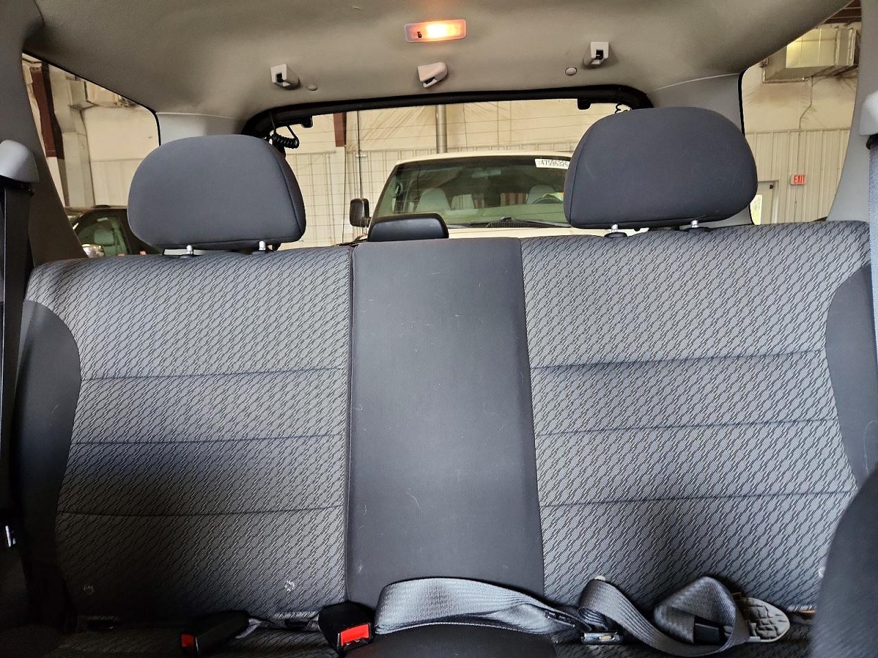 2004 FORD ESCAPE XLT photo 19