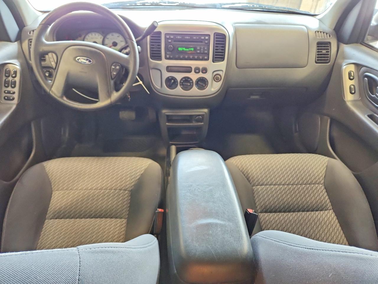 2004 FORD ESCAPE XLT photo 15