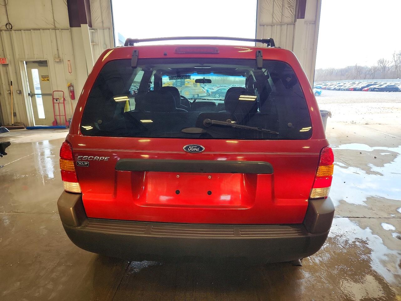 2004 FORD ESCAPE XLT photo 11