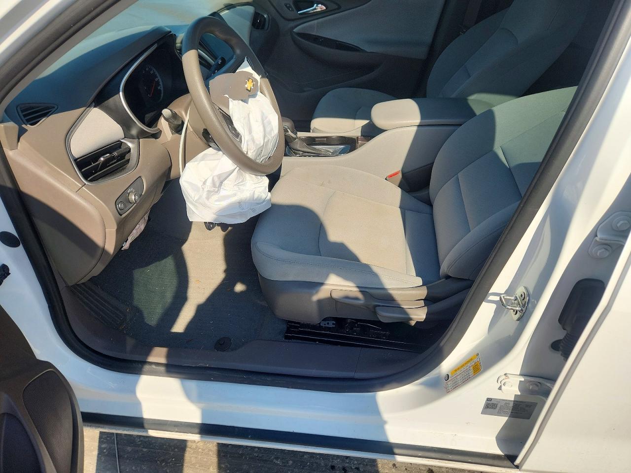 2022 CHEVROLET MALIBU LS photo 13
