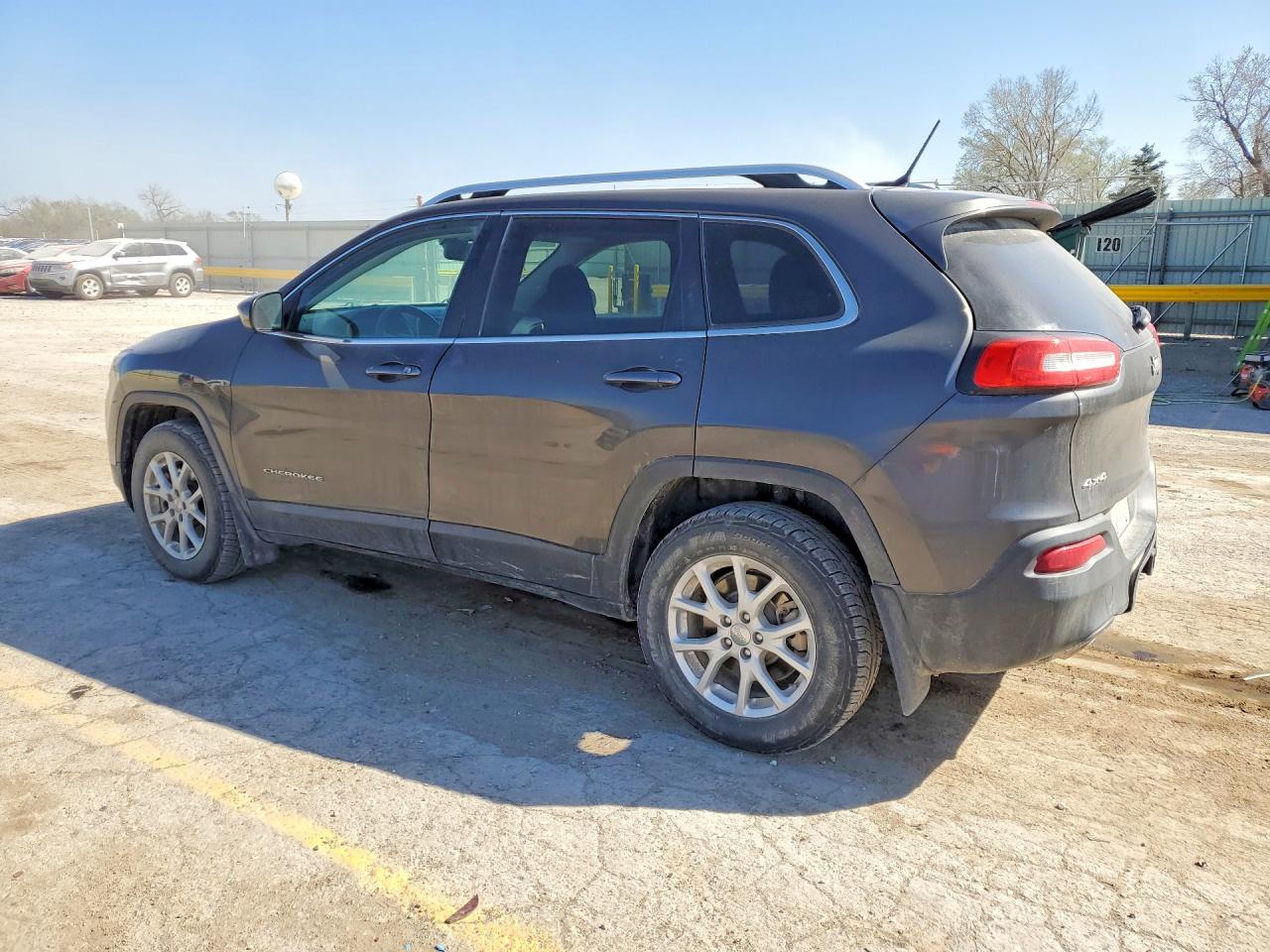 2014 JEEP CHEROKEE LATITUDE photo 3