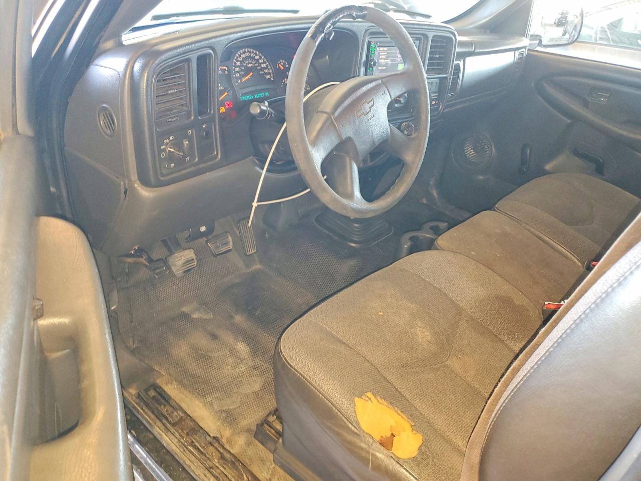 2003 CHEVROLET SILVERADO C1500 photo 8