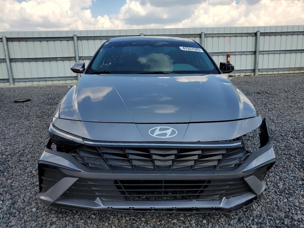 2025 HYUNDAI ELANTRA SE photo 5