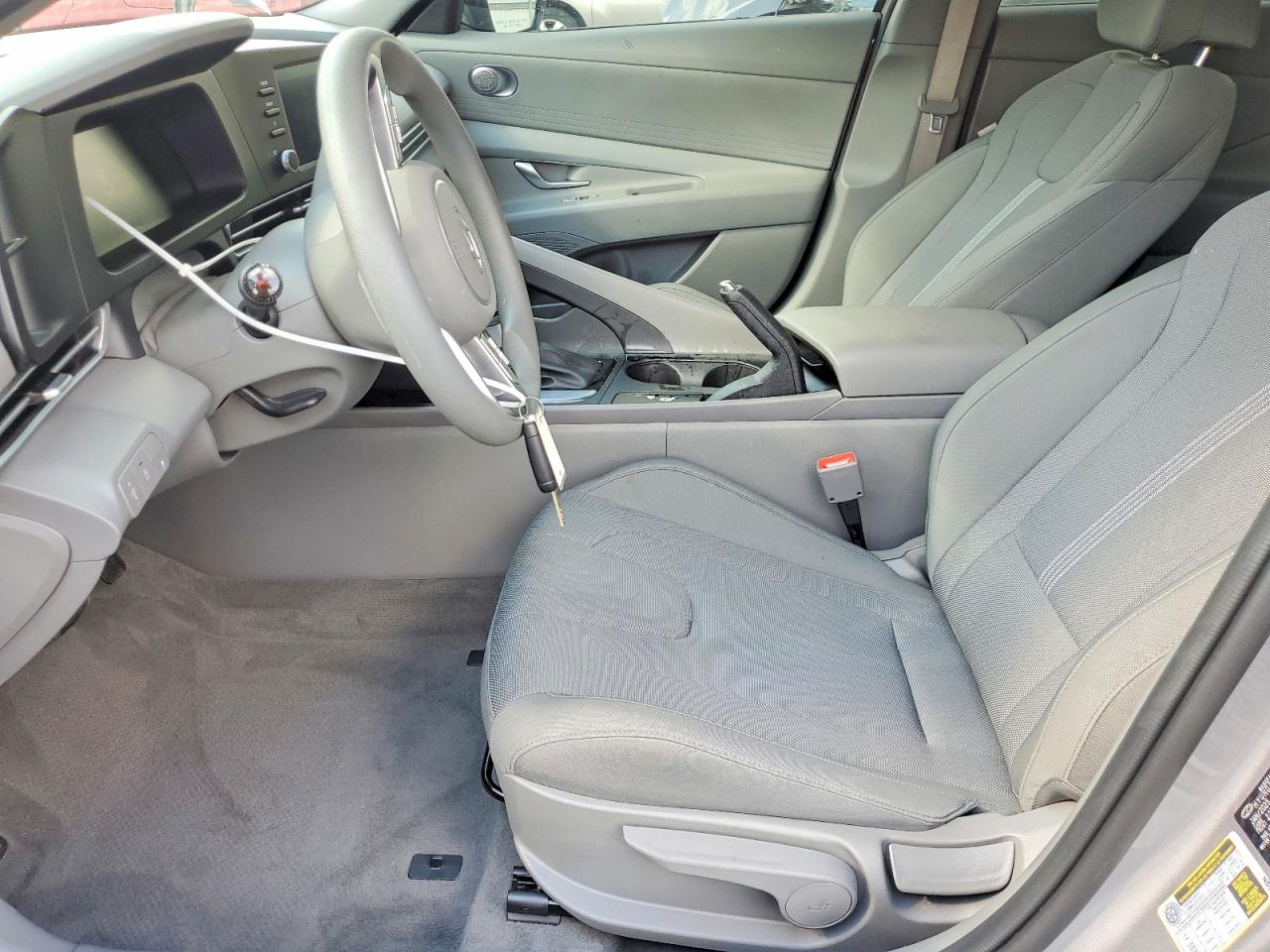 2025 HYUNDAI ELANTRA SE photo 7