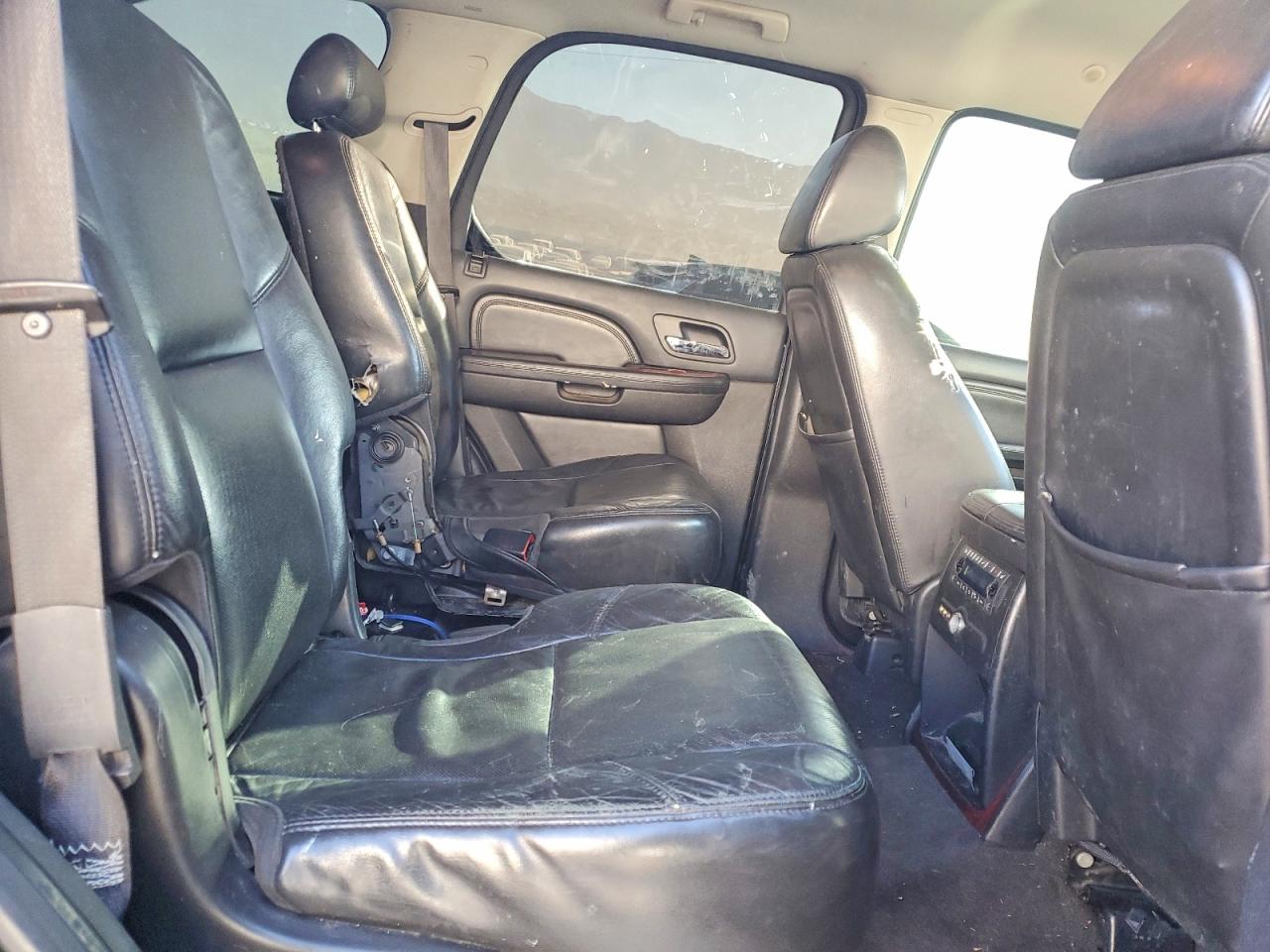 2008 CADILLAC ESCALADE LUXURY photo 28