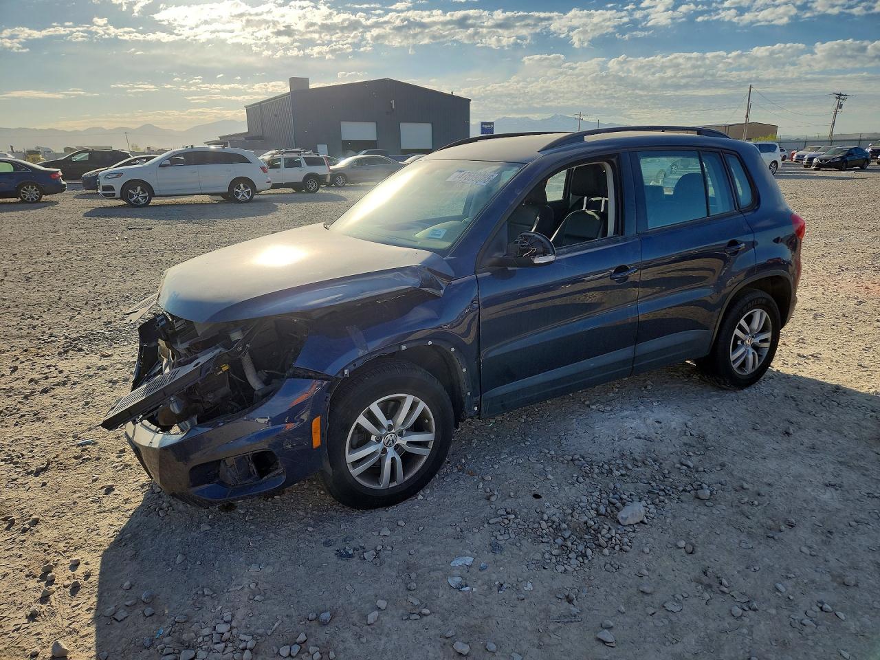 2016 VOLKSWAGEN TIGUAN