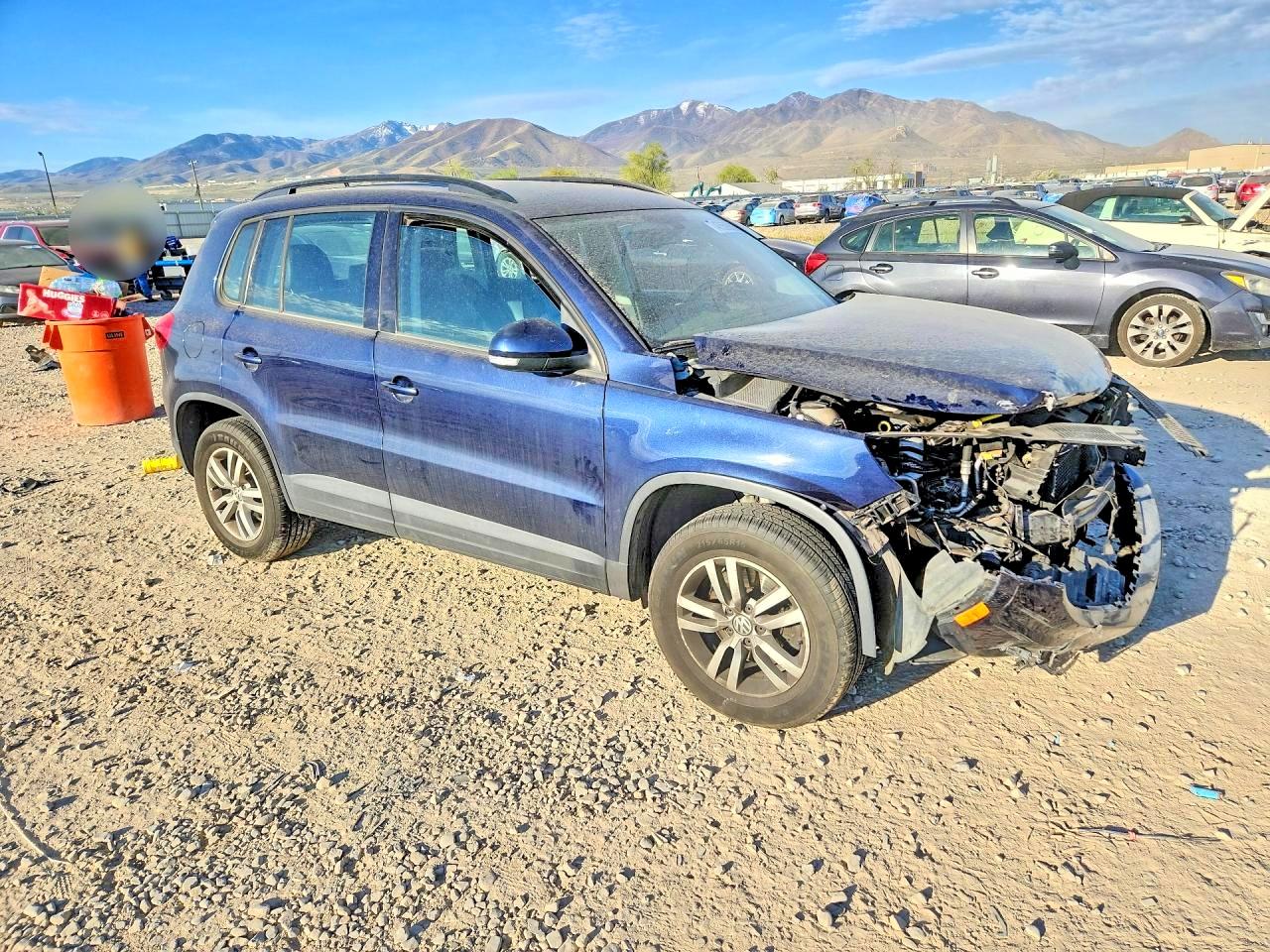 2016 VOLKSWAGEN TIGUAN S photo 7