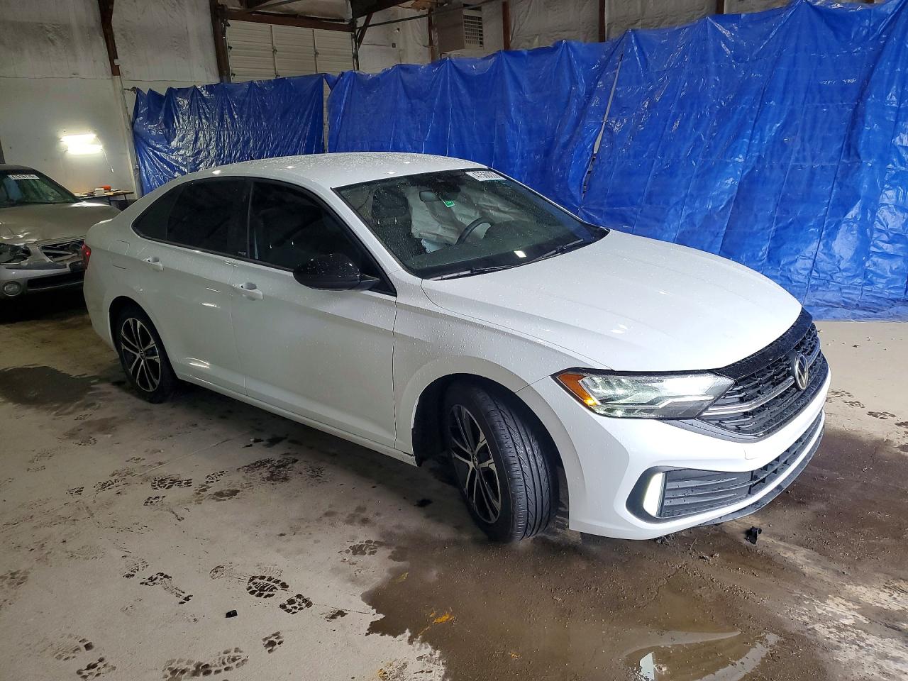2024 VOLKSWAGEN JETTA SPORT photo 4