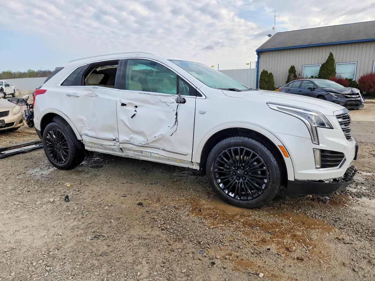 2017 CADILLAC XT5 LUXURY photo 7