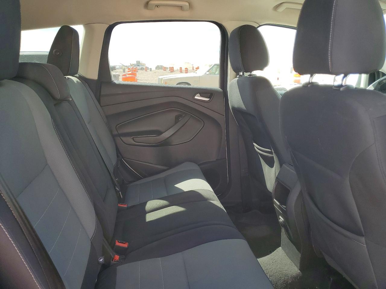 2016 FORD ESCAPE SE photo 19