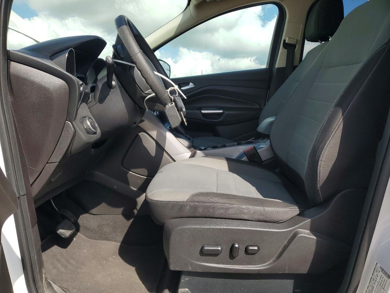 2016 FORD ESCAPE SE photo 13
