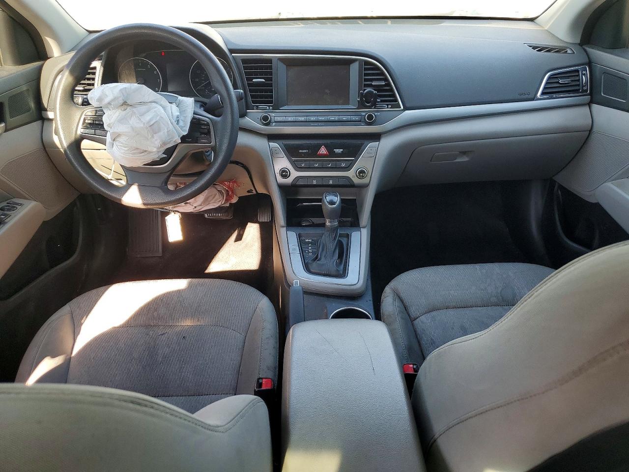 2017 HYUNDAI ELANTRA SE photo 15