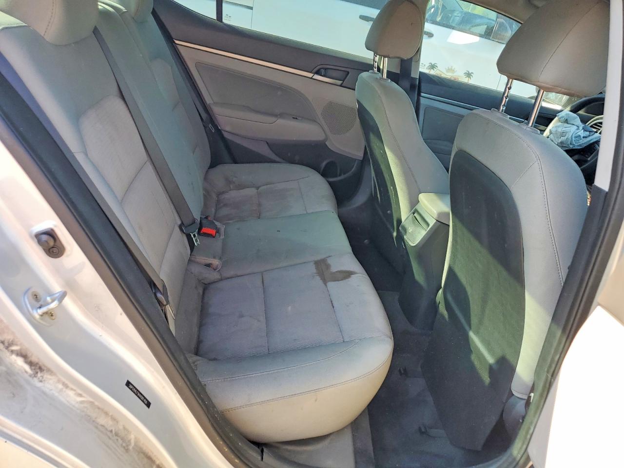 2017 HYUNDAI ELANTRA SE photo 19