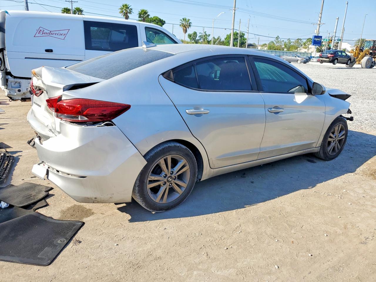 2017 HYUNDAI ELANTRA SE photo 5