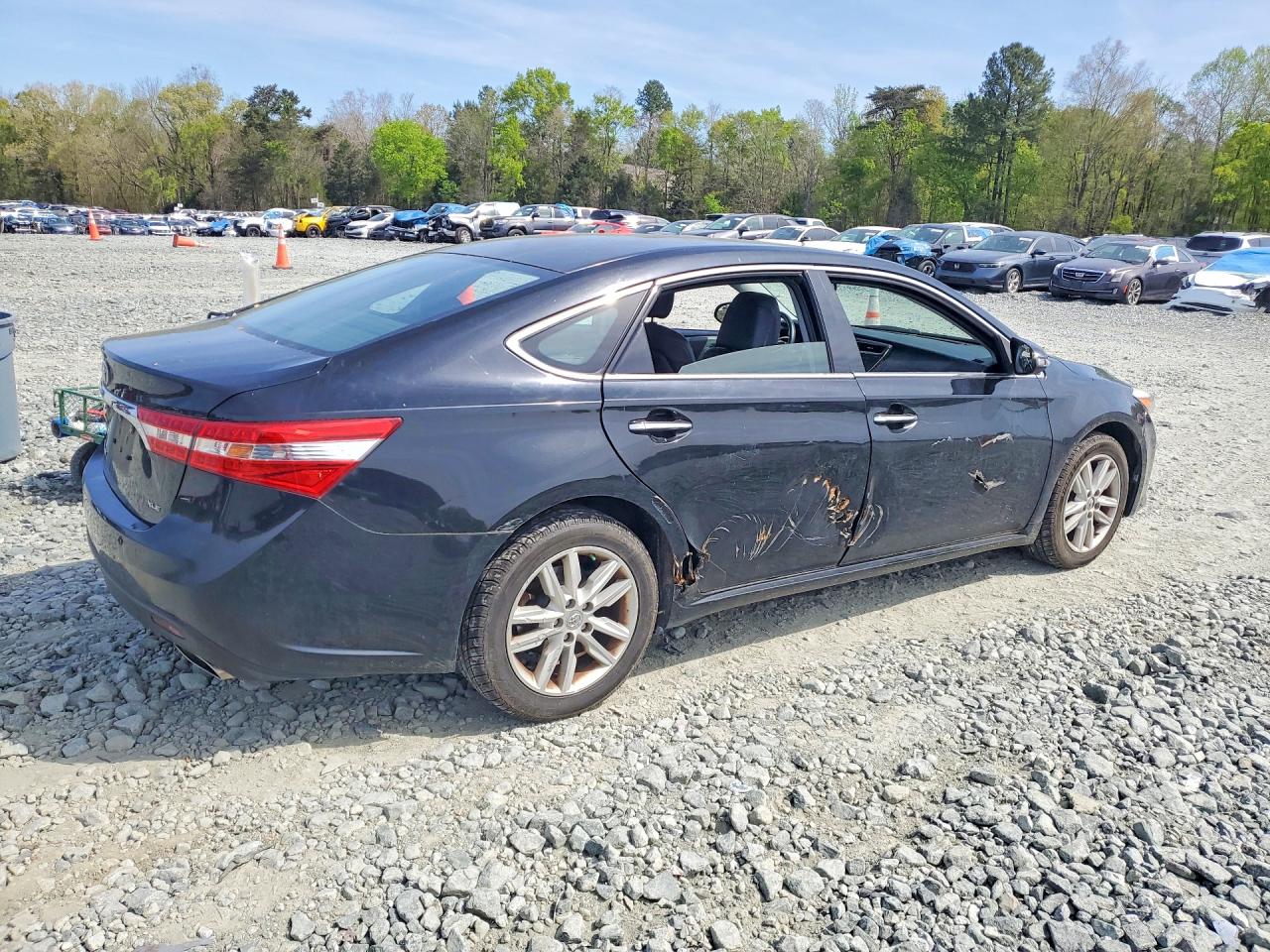 2013 TOYOTA AVALON XLE photo 5