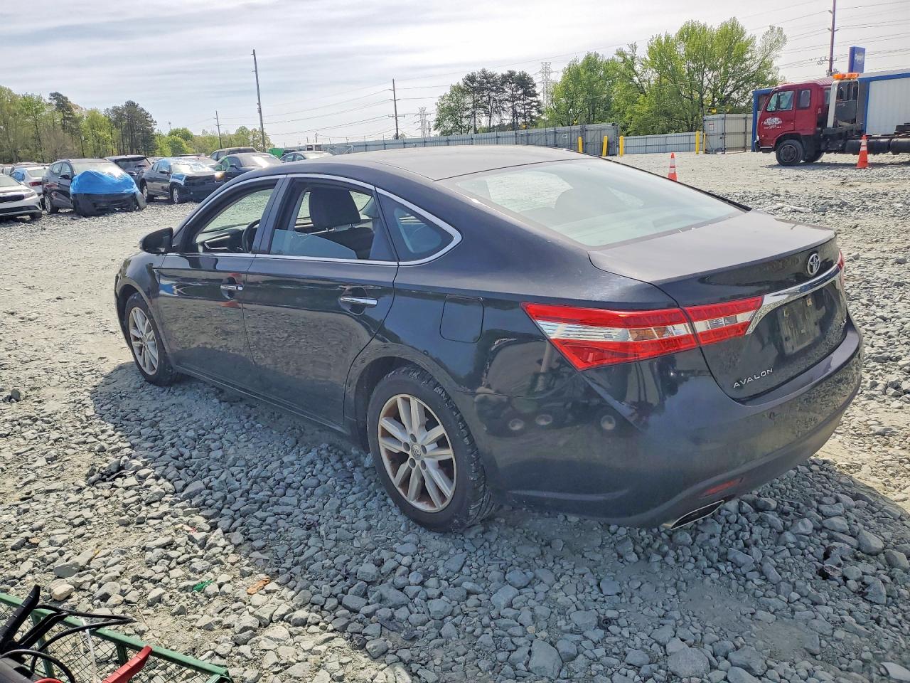 2013 TOYOTA AVALON XLE photo 3