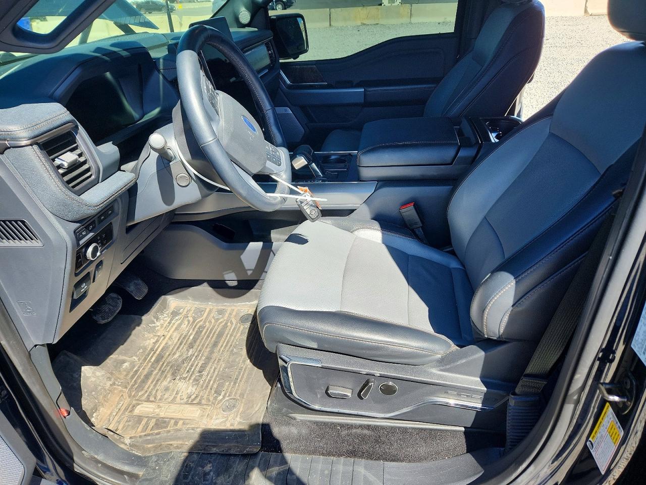 2023 FORD F150 LIGHTNING PRO photo 7