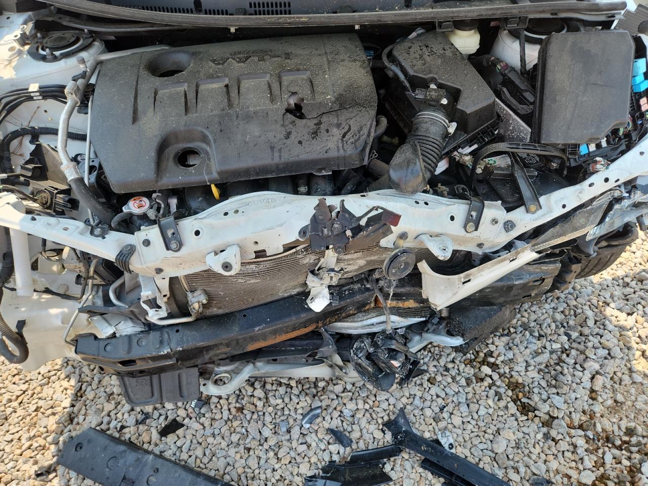 2018 TOYOTA COROLLA LE photo 11