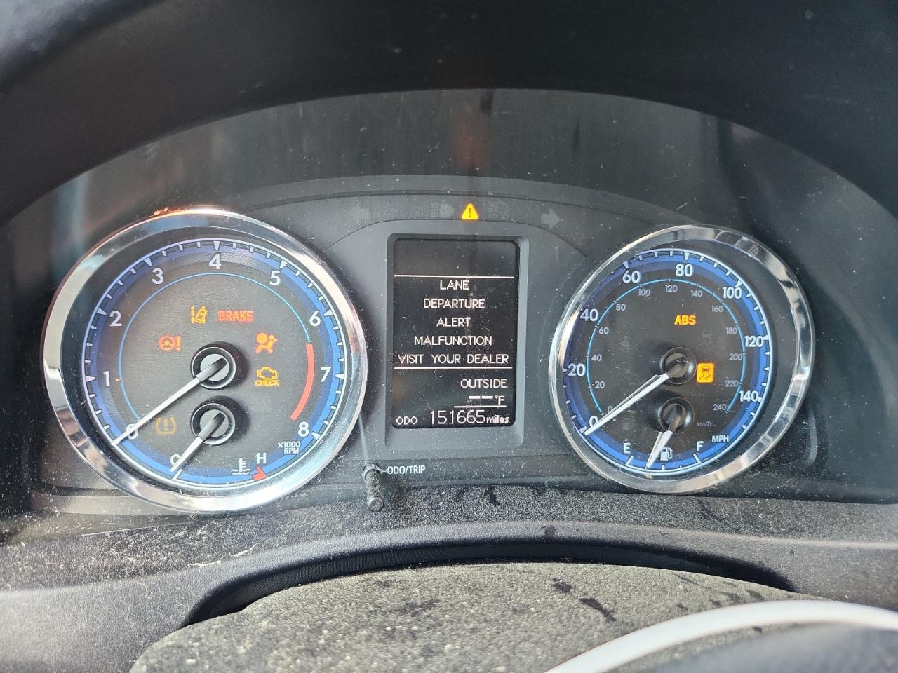 2018 TOYOTA COROLLA LE photo 9