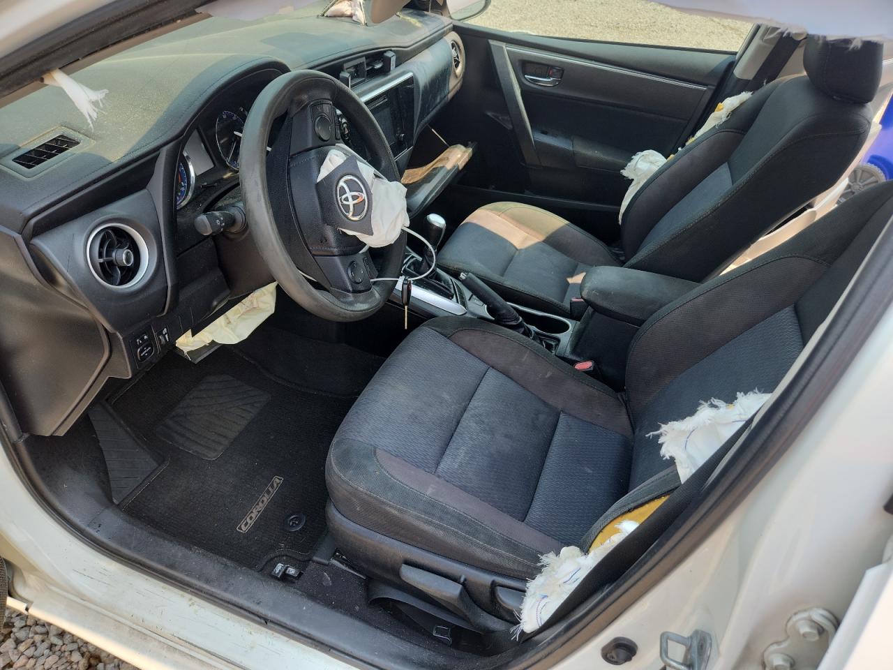 2018 TOYOTA COROLLA LE photo 7