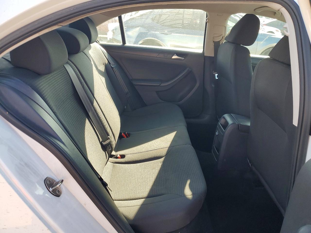 2016 VOLKSWAGEN JETTA S photo 10