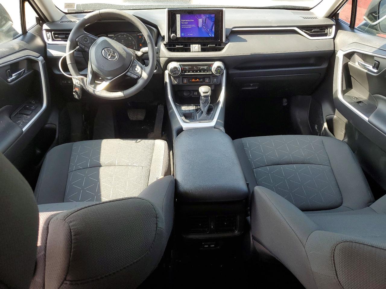 2024 TOYOTA RAV4 XLE photo 15