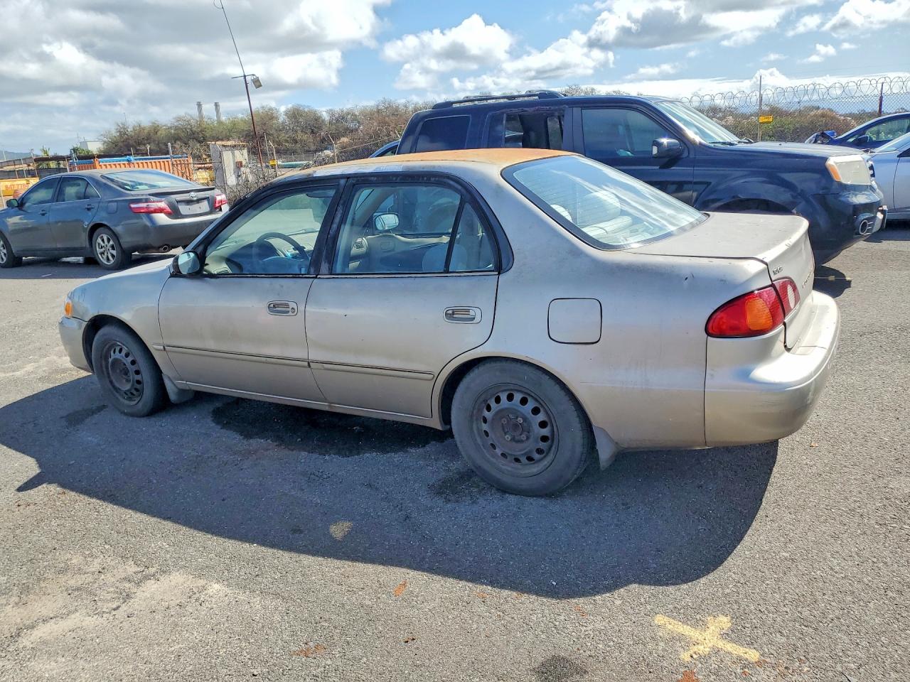 2001 TOYOTA COROLLA CE photo 3