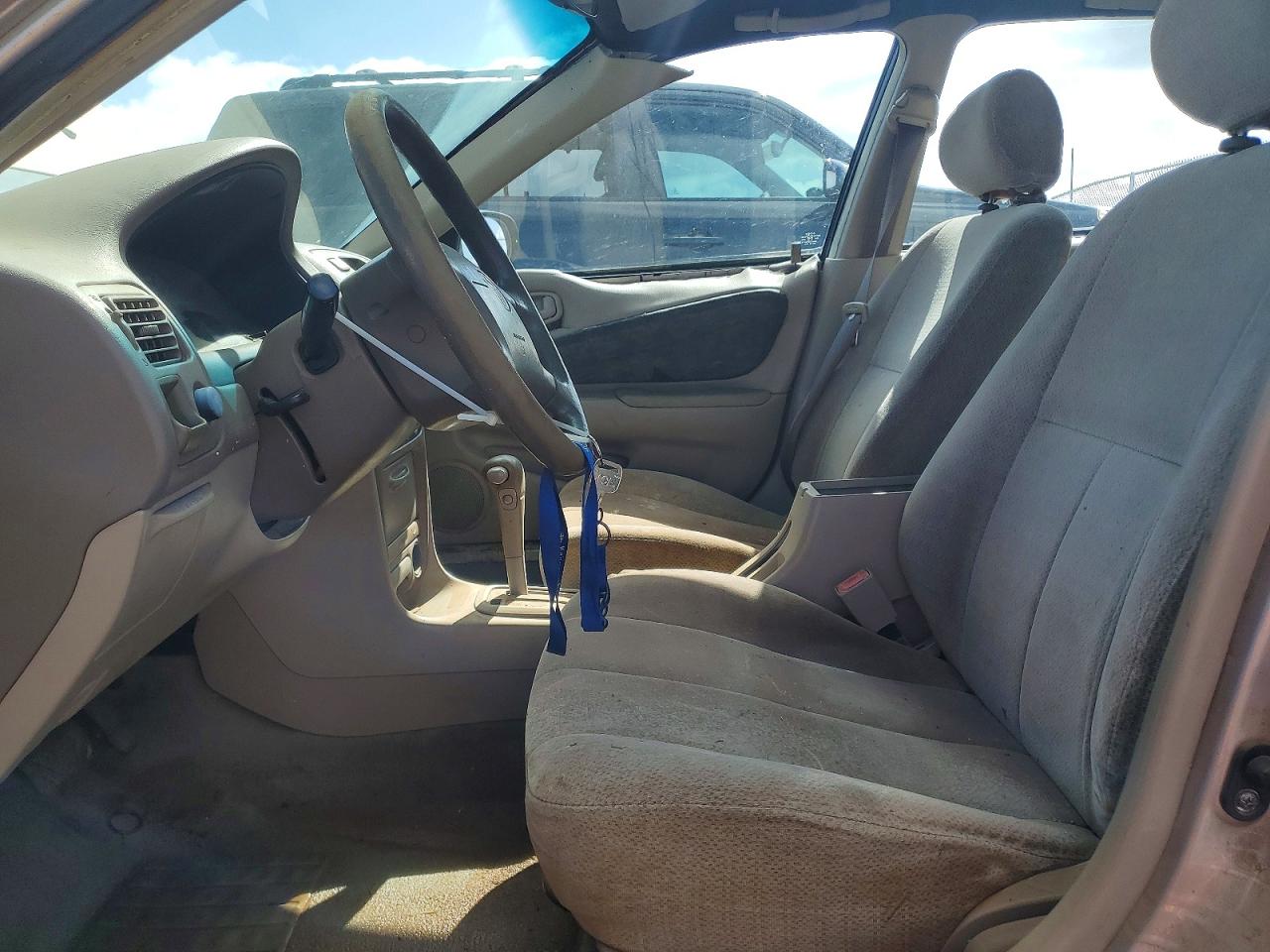 2001 TOYOTA COROLLA CE photo 13