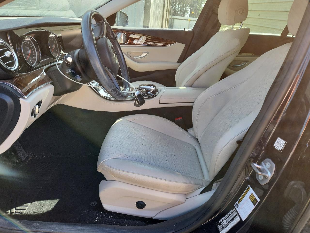 2017 MERCEDES-BENZ E 300 4MATIC photo 13