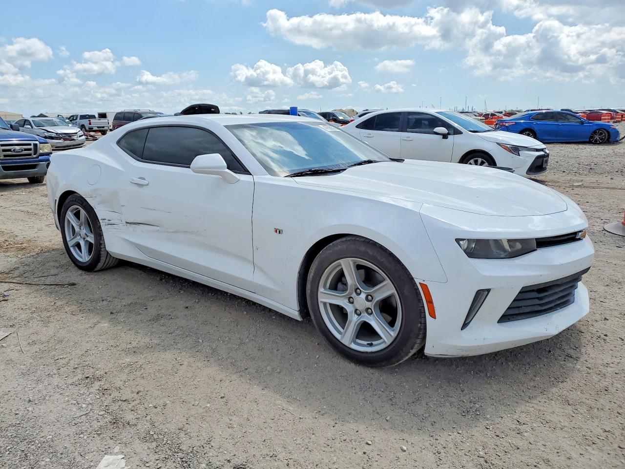 2017 CHEVROLET CAMARO LT photo 7