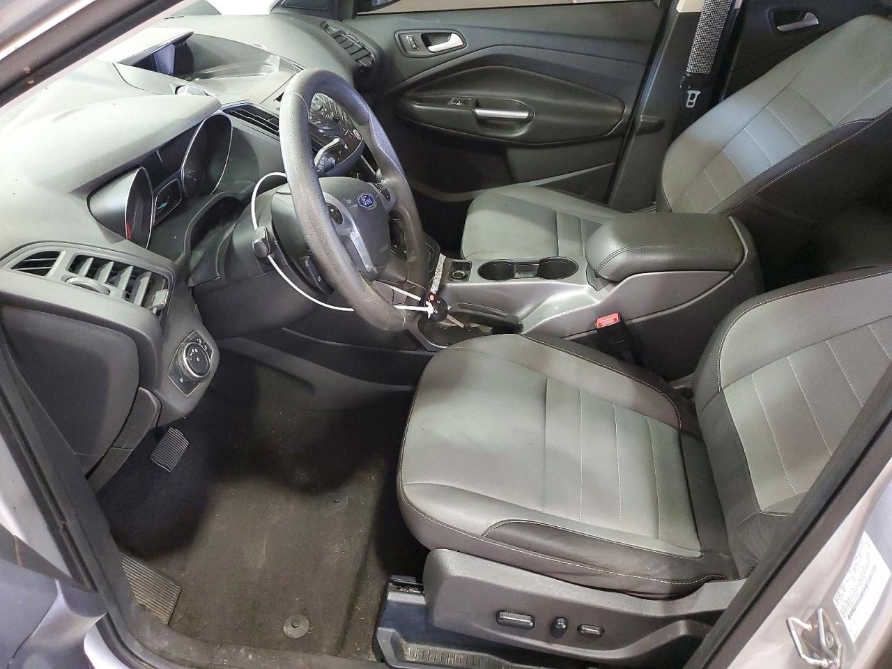 2016 FORD ESCAPE SE photo 13