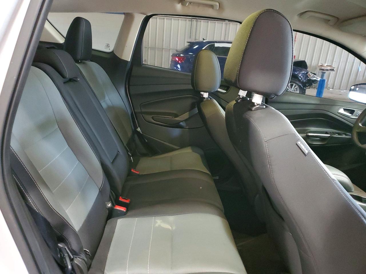 2016 FORD ESCAPE SE photo 21