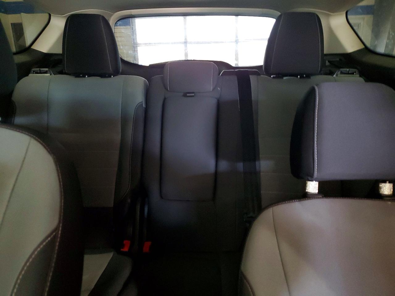 2016 FORD ESCAPE SE photo 19