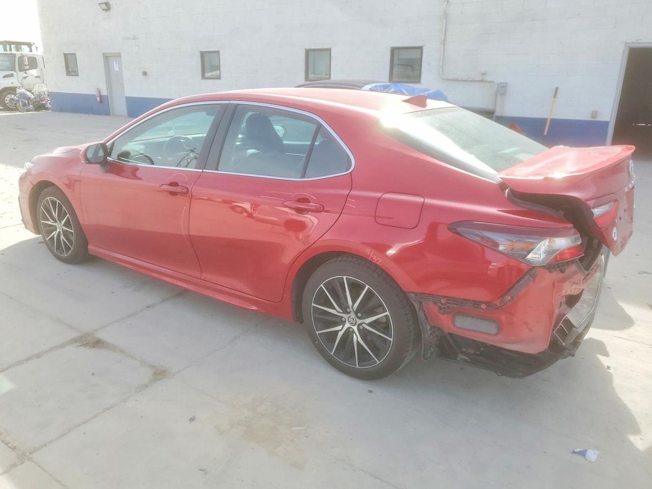 2023 TOYOTA CAMRY SE photo 3