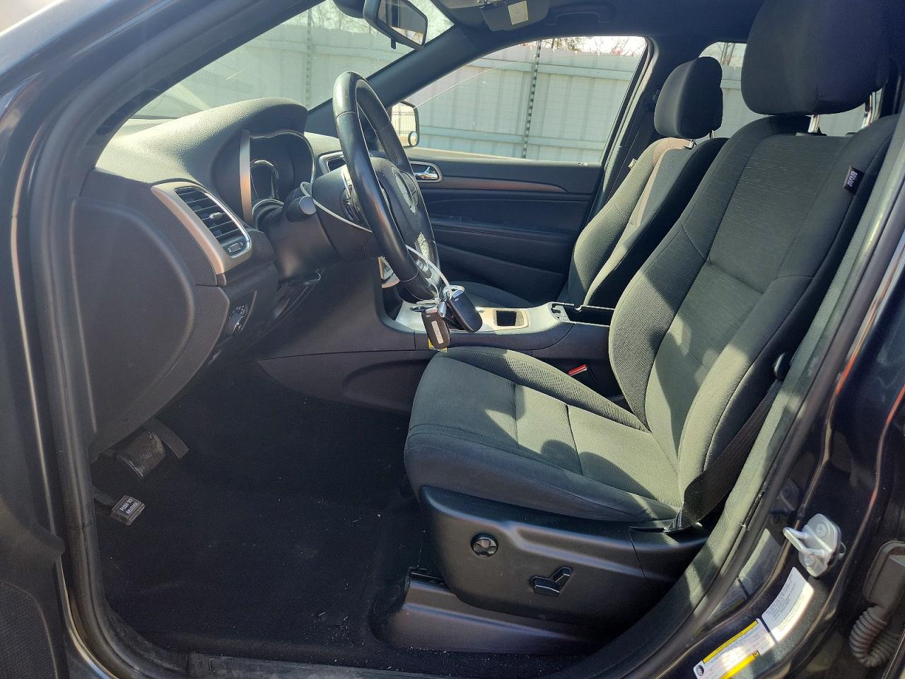 2015 JEEP GRAND CHEROKEE LAREDO photo 19