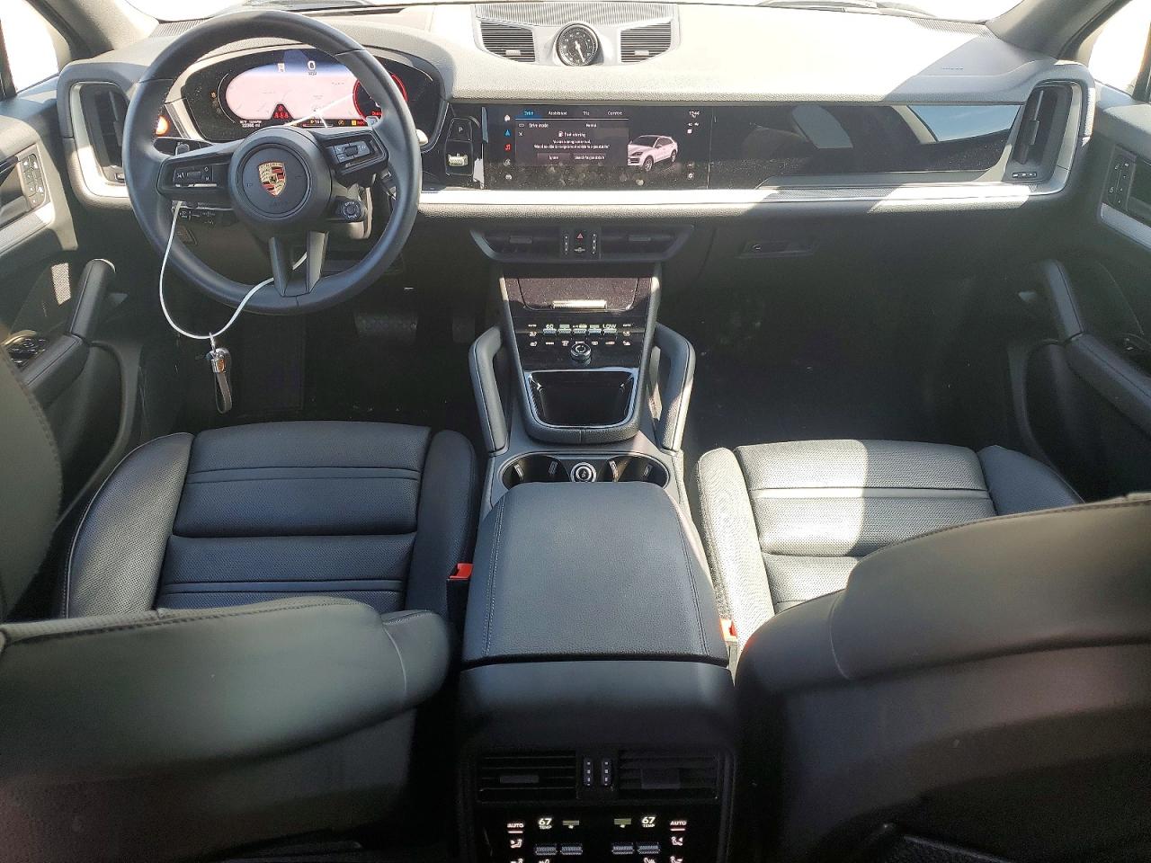 2024 PORSCHE CAYENNE COUPE photo 22