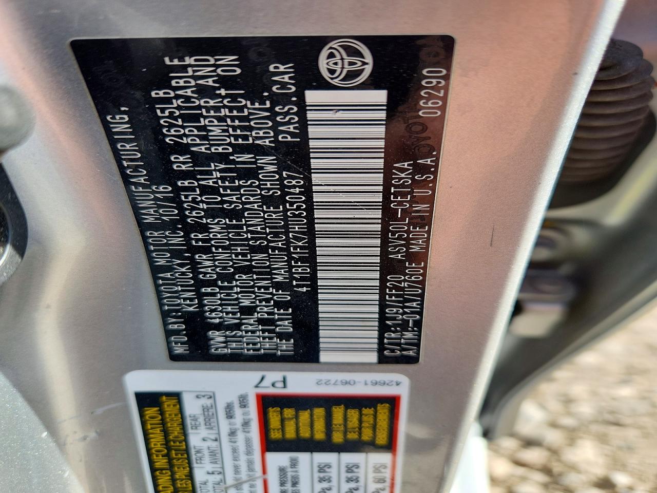 2017 TOYOTA CAMRY SE photo 23