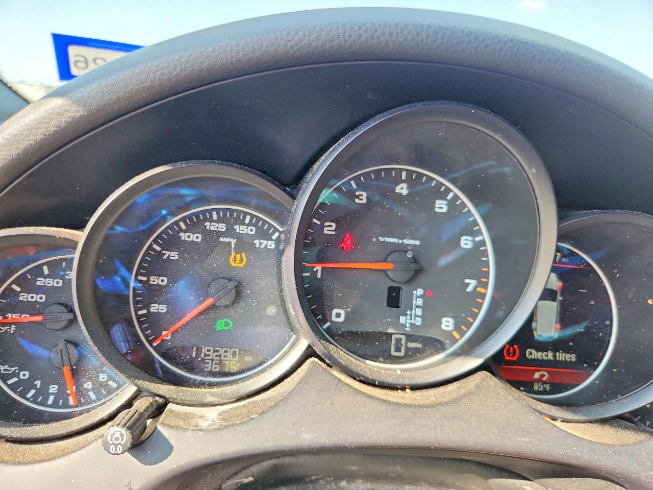 2017 PORSCHE CAYENNE photo 17