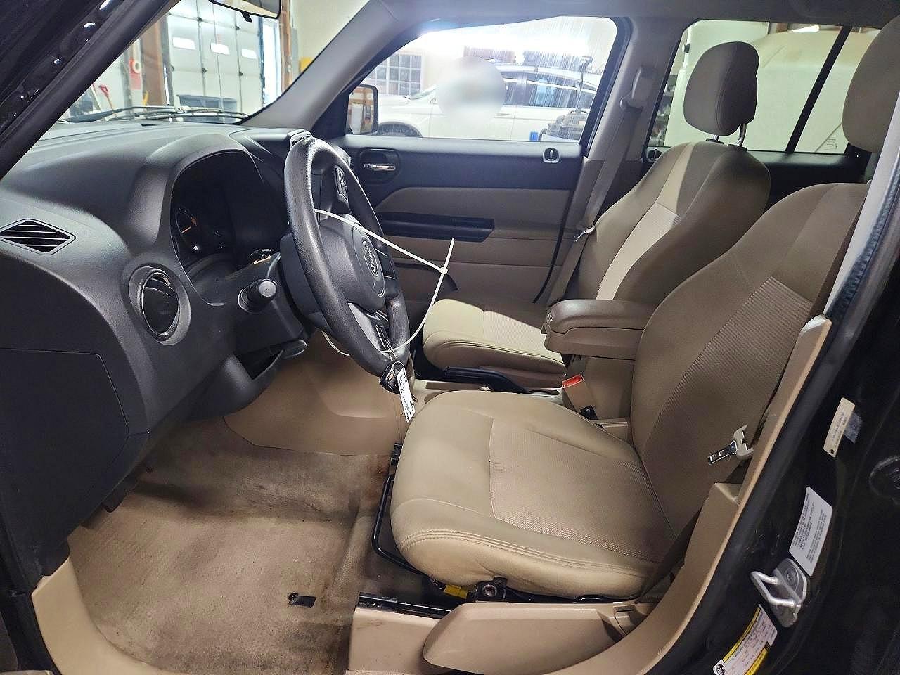 2014 JEEP PATRIOT SPORT photo 13