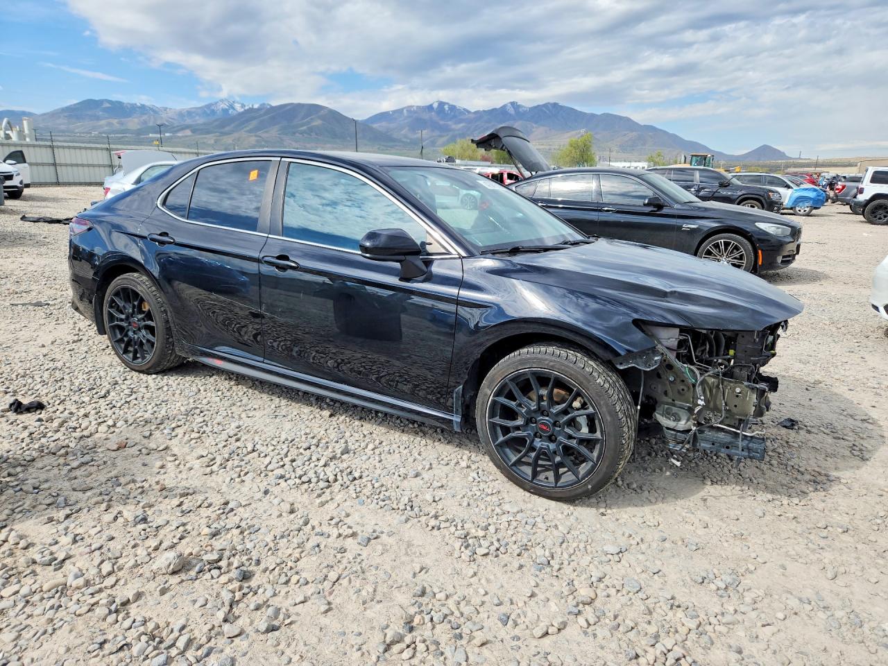 2021 TOYOTA CAMRY SE photo 7