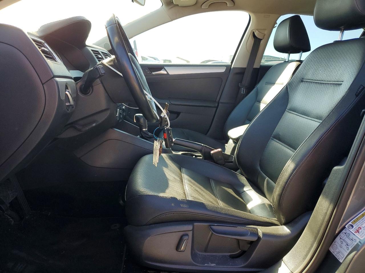 2013 VOLKSWAGEN JETTA SE photo 13