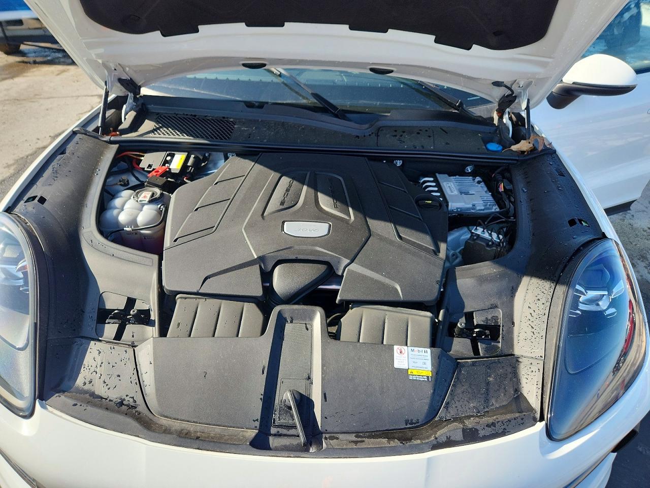 2021 PORSCHE CAYENNE photo 34