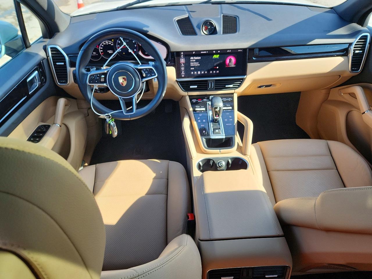 2021 PORSCHE CAYENNE photo 22