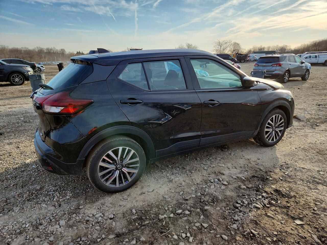 2021 NISSAN KICKS SV photo 7